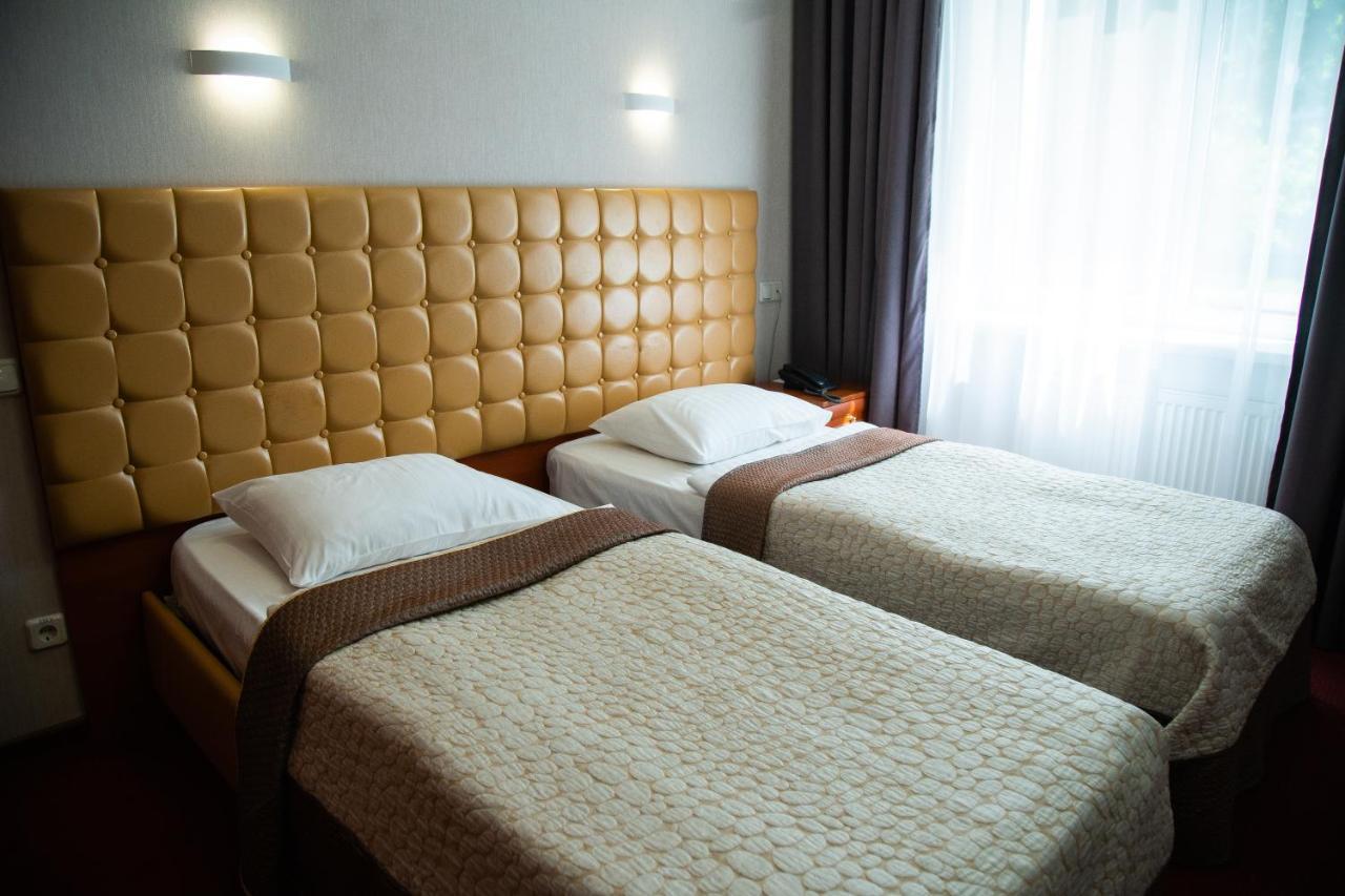 Grand Christer Hotel Kyiv Exterior photo