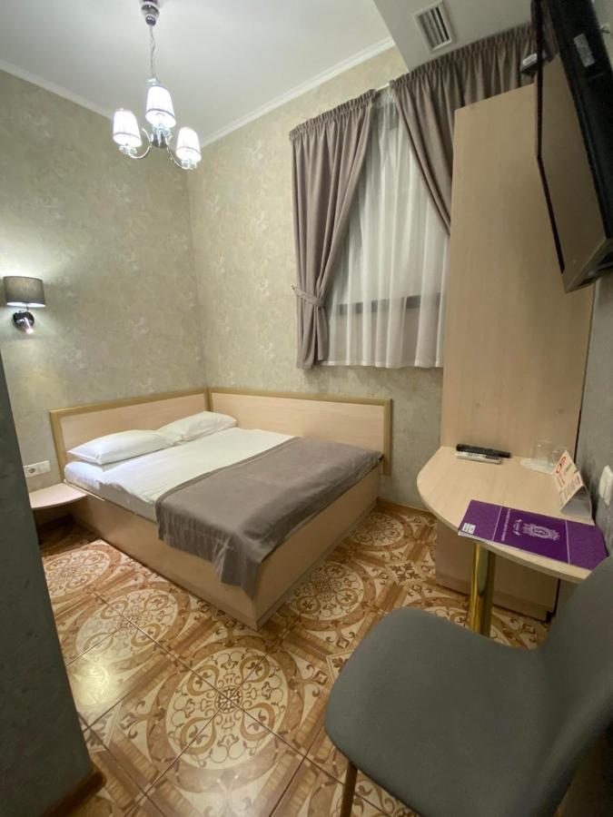 Grand Christer Hotel Kyiv Exterior photo